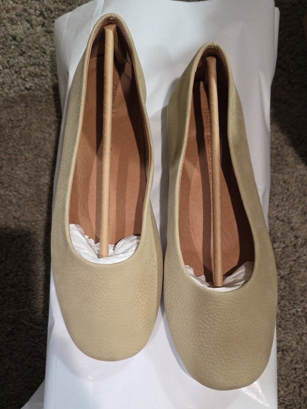 Gentle Souls by Kenneth Cole
Women's Eugene Travel Ballet Flats